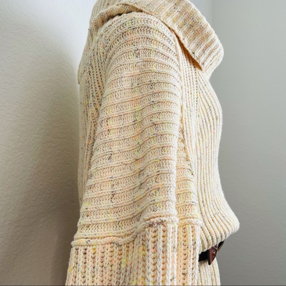 Free People Oversized Pullover Sweater - Picture 13 of 14